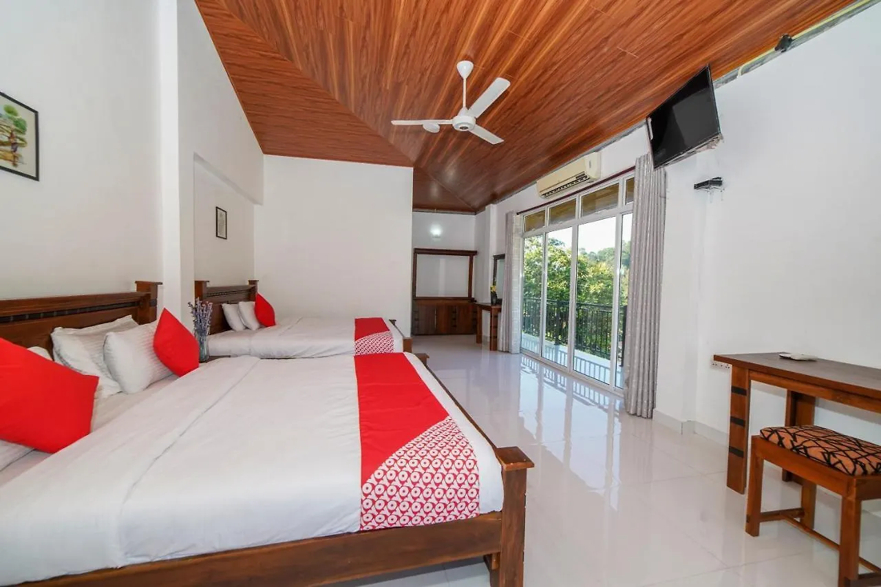 *** Hotel Oyo 555 Villa Dasuni Kandy Sri Lanka